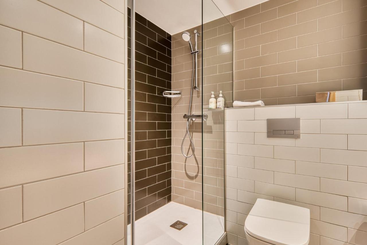 Holiday Inn Express - Madrid - Airport By Ihg Bagian luar foto