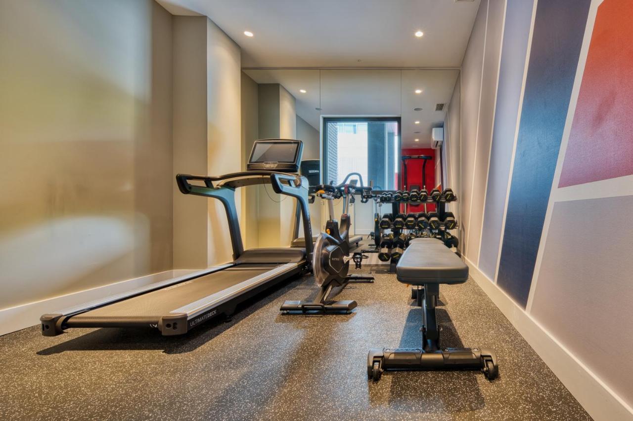 Holiday Inn Express - Madrid - Airport By Ihg Bagian luar foto