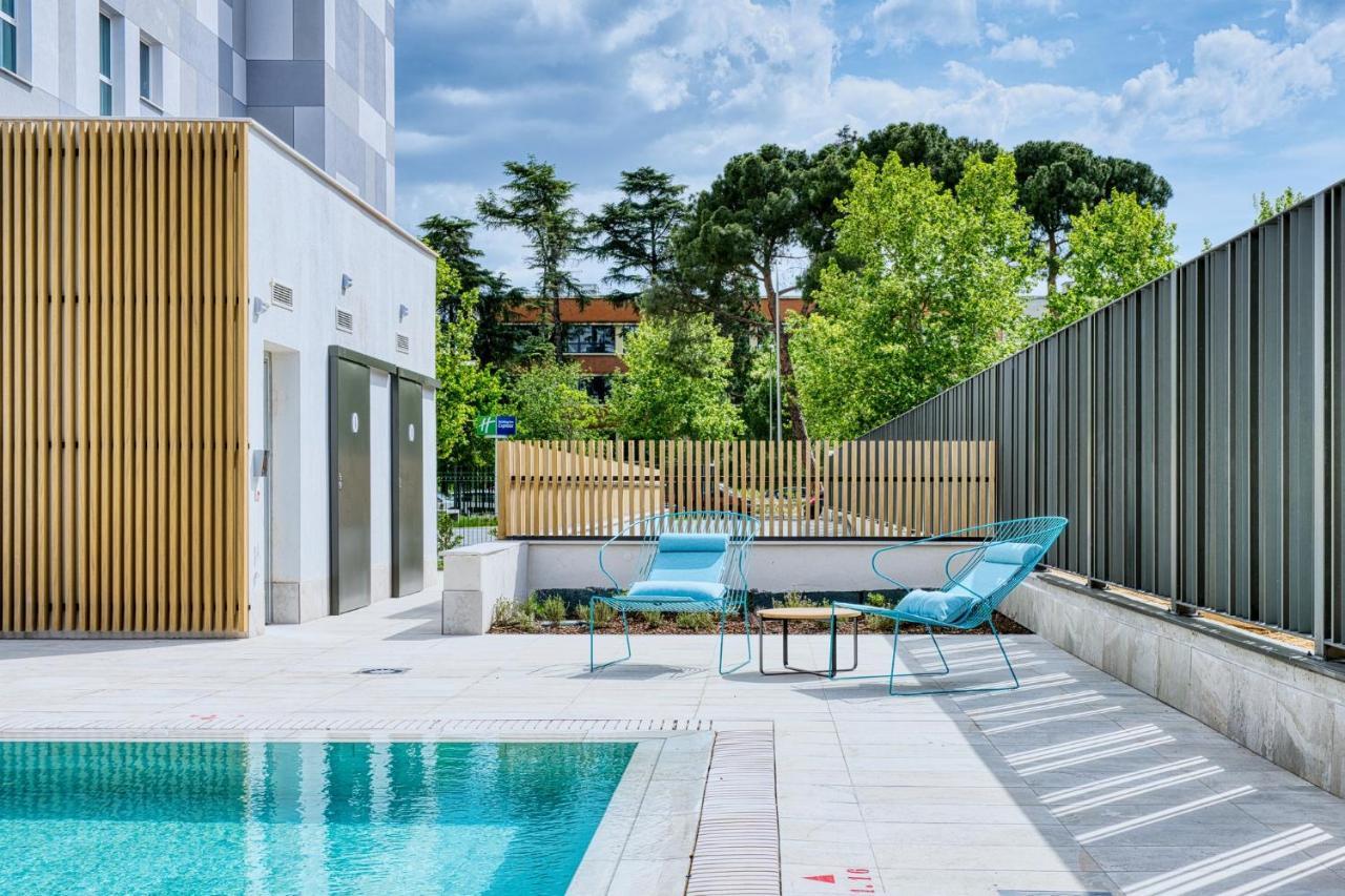 Holiday Inn Express - Madrid - Airport By Ihg Bagian luar foto